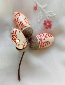 Hand painted acorns